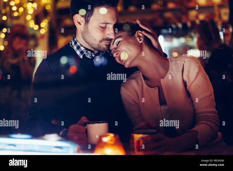 Evaluation of Dremeet Internet Dating Website: Functions, Target Market, and Benefits
